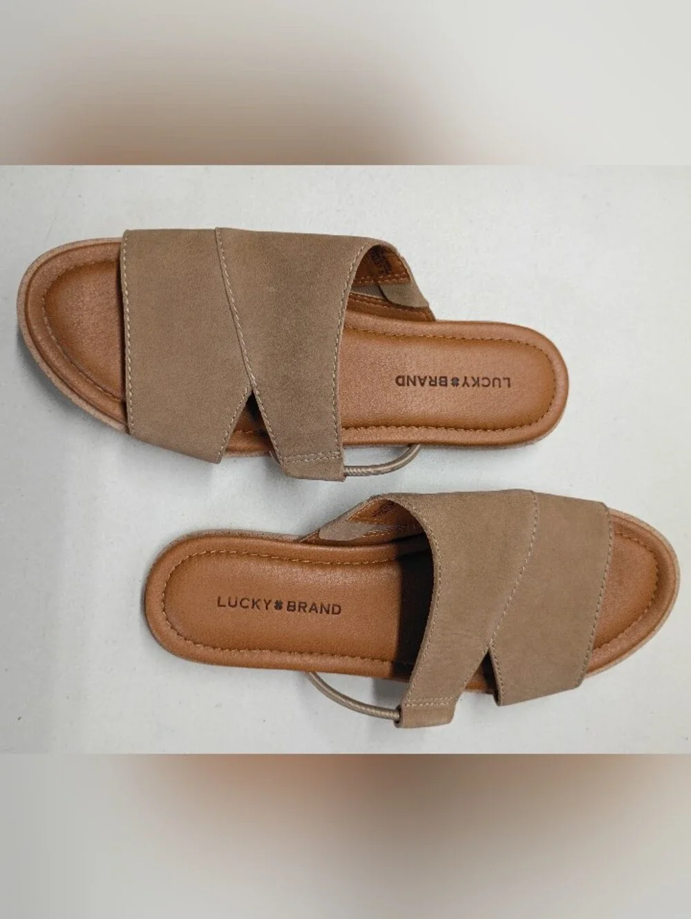 Lucky Brand Slip on Sandals Nekoda Tan Flats Women's Sz 7M Open Toe